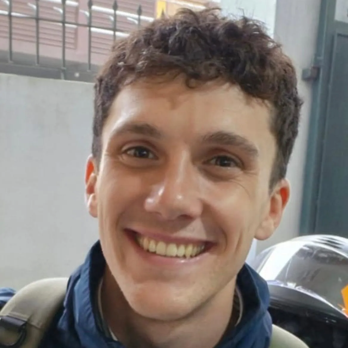 LEWIS - Reino Unido